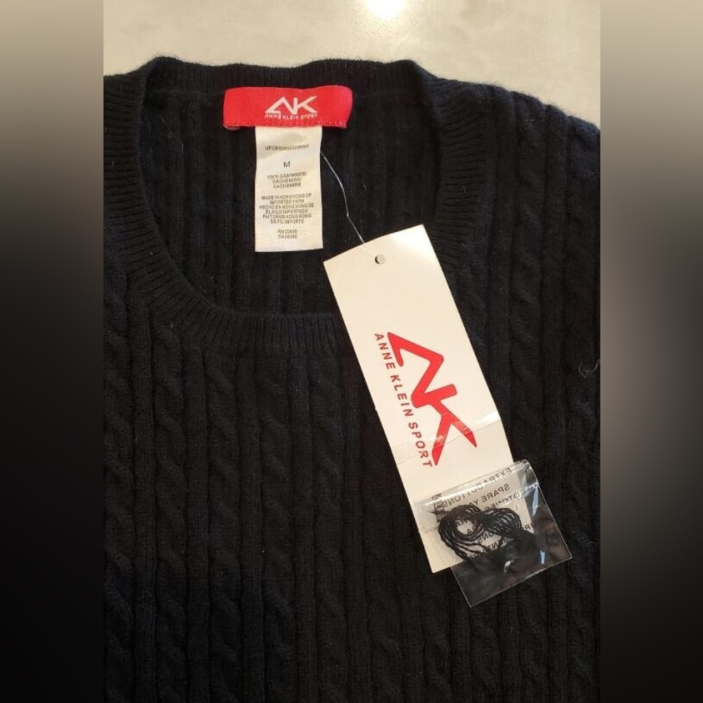 NWT Anne Klein lightweight black 100% cashmere cable knit design sweater. Sz.M - Picture 6 of 6